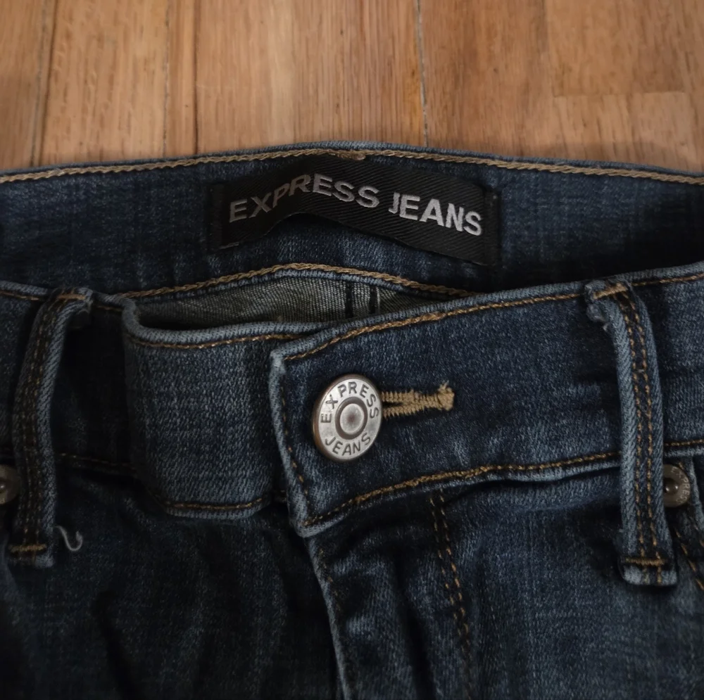 Express Classic Blue Denim Jeans - Picture 2 of 4